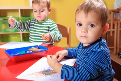 Im Fokus: Ausbau der Kindertagesstätten (Bild Fotolia © Kaarsten)