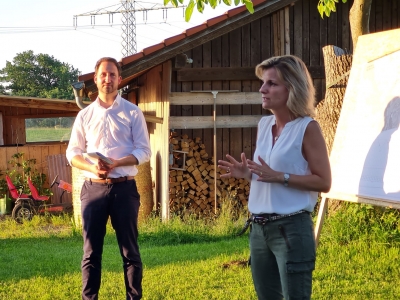 In der Diskussion um den Brennernordzulauf – MdB Daniela Ludwig (links), rechts Bürgermeister Christoph Vodermaier