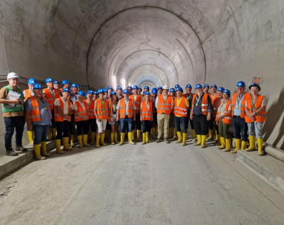 BBT2: Gruppenfoto im Brennerbasistunnel 