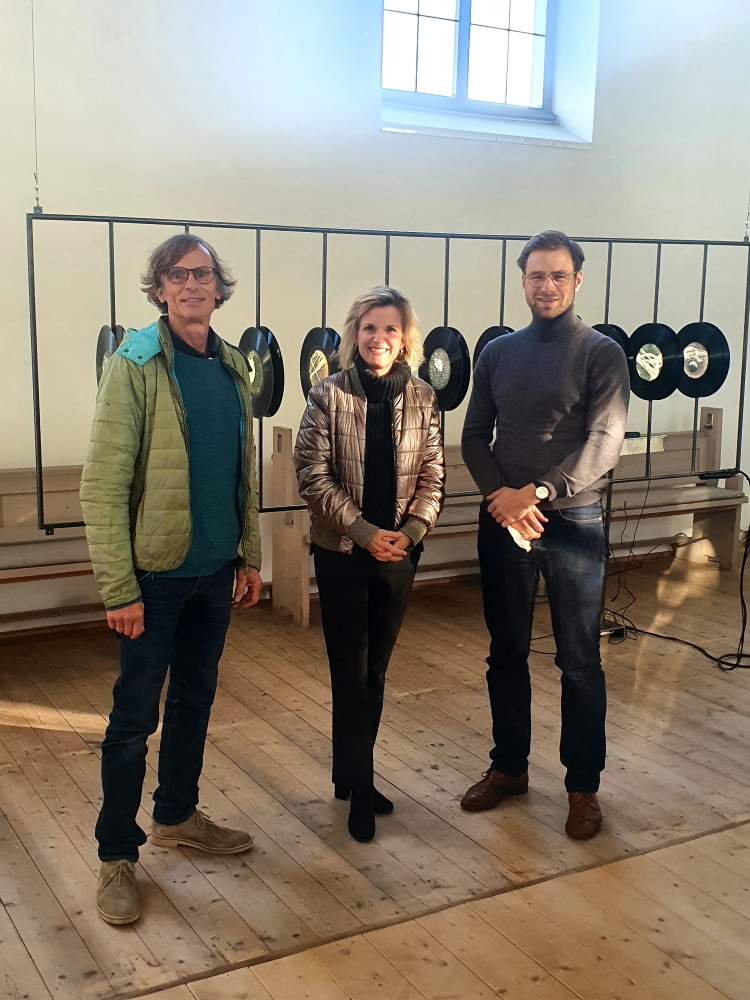 4.000 Euro für Kultur  in ländlichen Räumen - Finanzspritze für Karolinenkirche in Großkarolinenfeld