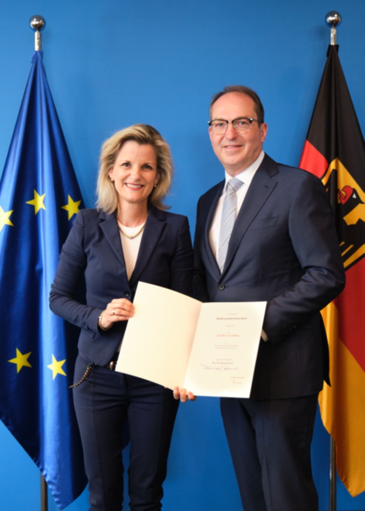 Parlamentarische Staatssekretärin beim Bundesminister des Innern Daniela Ludwig, MdB mit Bundesinnenminister Alexander Dobrindt, MdB 