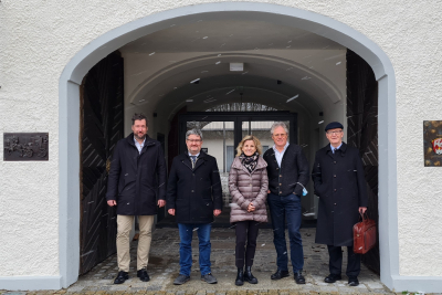 von links: Der Oberaudorfer Bürgermeister Dr. Matthias Bernhardt, der Flintsbacher Bürgermeister Stefan Lederwascher, MdB Daniela Ludwig und von Seiten der Interessensgemeinschaft Inntal 2040 Hans Obermeyer und Dr. Wolfgang Rauscher. 