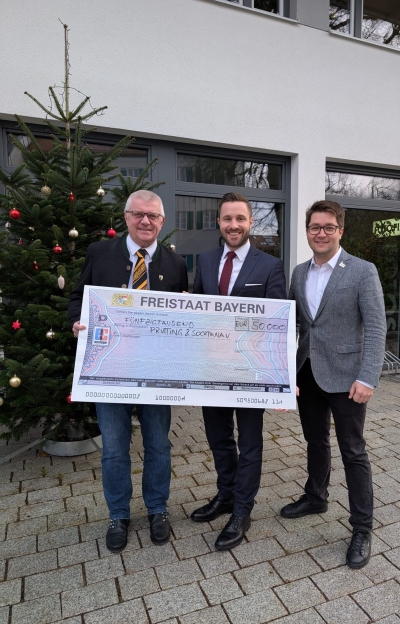 V.l.n.r.: Bernhard Summerer, Bürgermeister Söchtenau; Daniel Artmann, MdL; Johannes Thusbaß, Bürgermeister Prutting