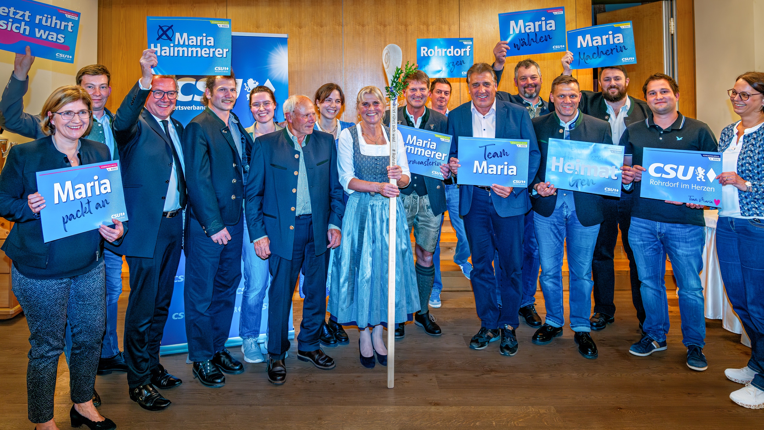 Maria Haimmerer mit Ihren Unterstützern