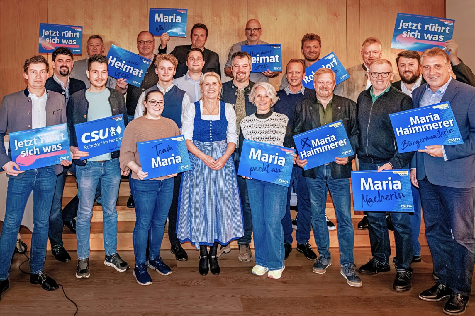 Gruppe von Kandidaten in der Mitte Maria Haimmerer