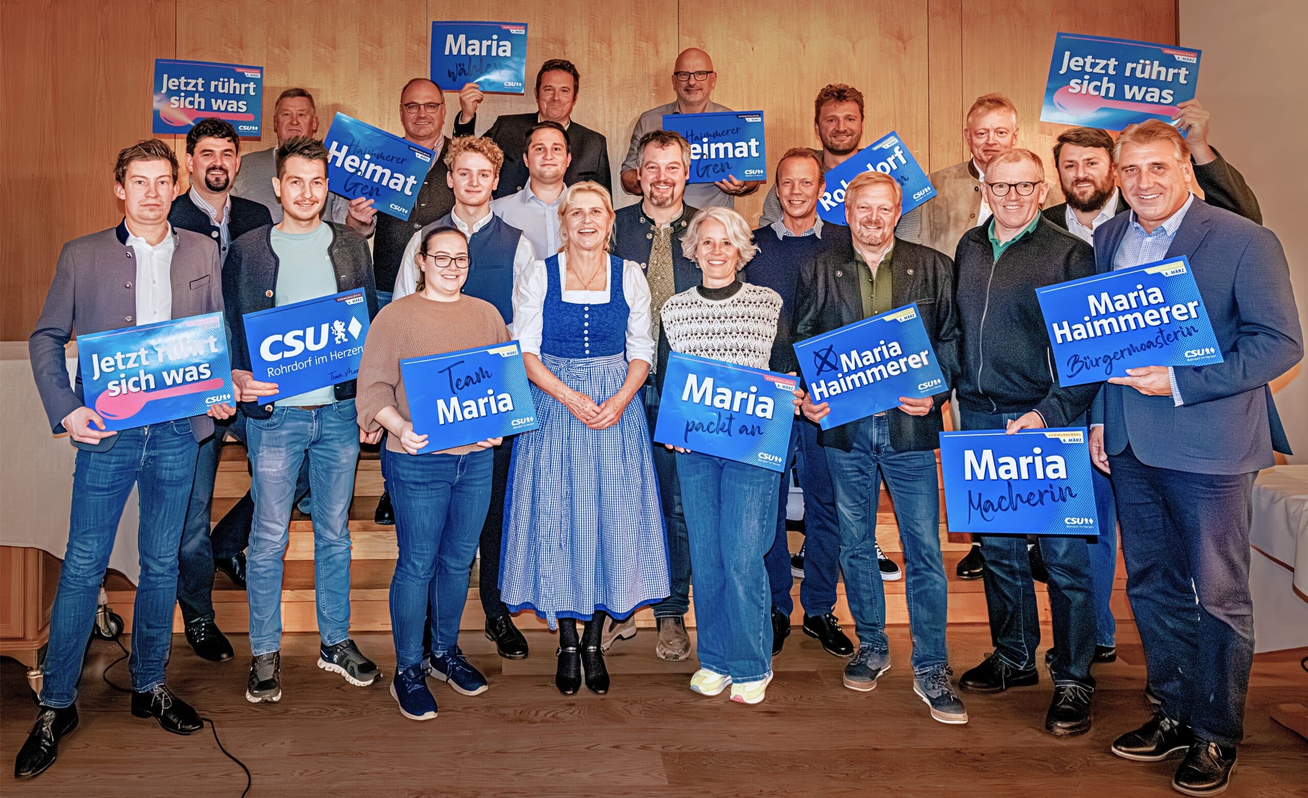 Gruppe von Kandidaten in der Mitte Maria Haimmerer
